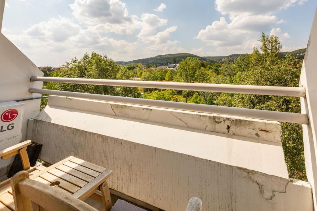 Lovely 1 Bedroom Flat - Gazdagret Budapest Exterior foto